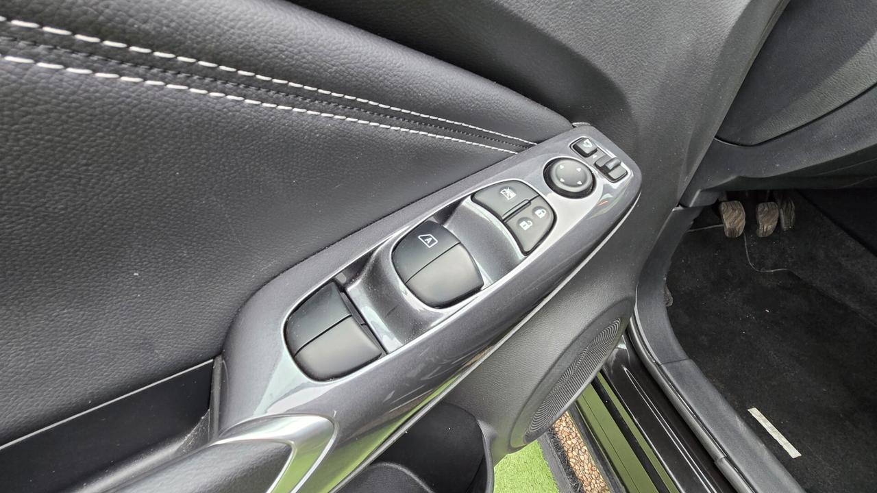 Nissan Juke 1.0 DIG-T 114 CV N-Connecta