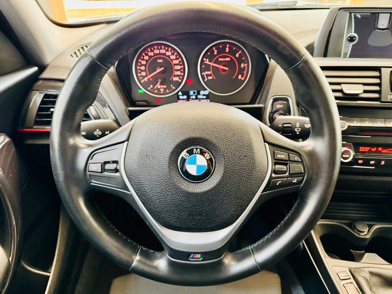 BMW 120d xDrive 5p. Sport / Led / Interni M