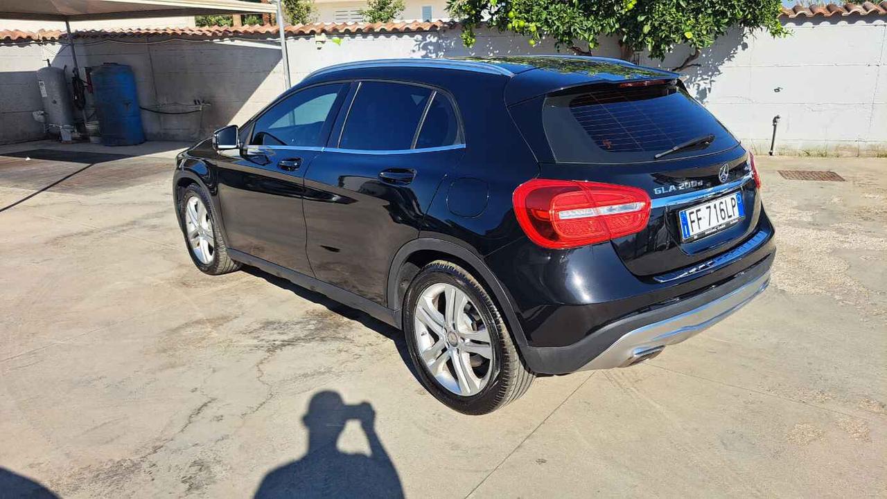 Mercedes-benz GLA 200 d Automatic 4Matic Premium