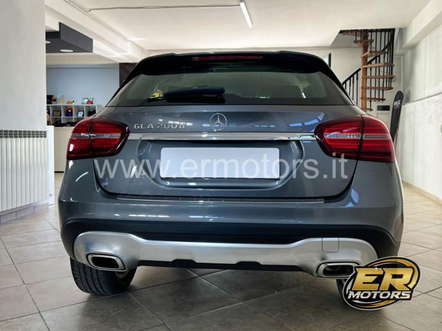 MERCEDES-BENZ GLA 200 d Automatic Business Unico Proprietario