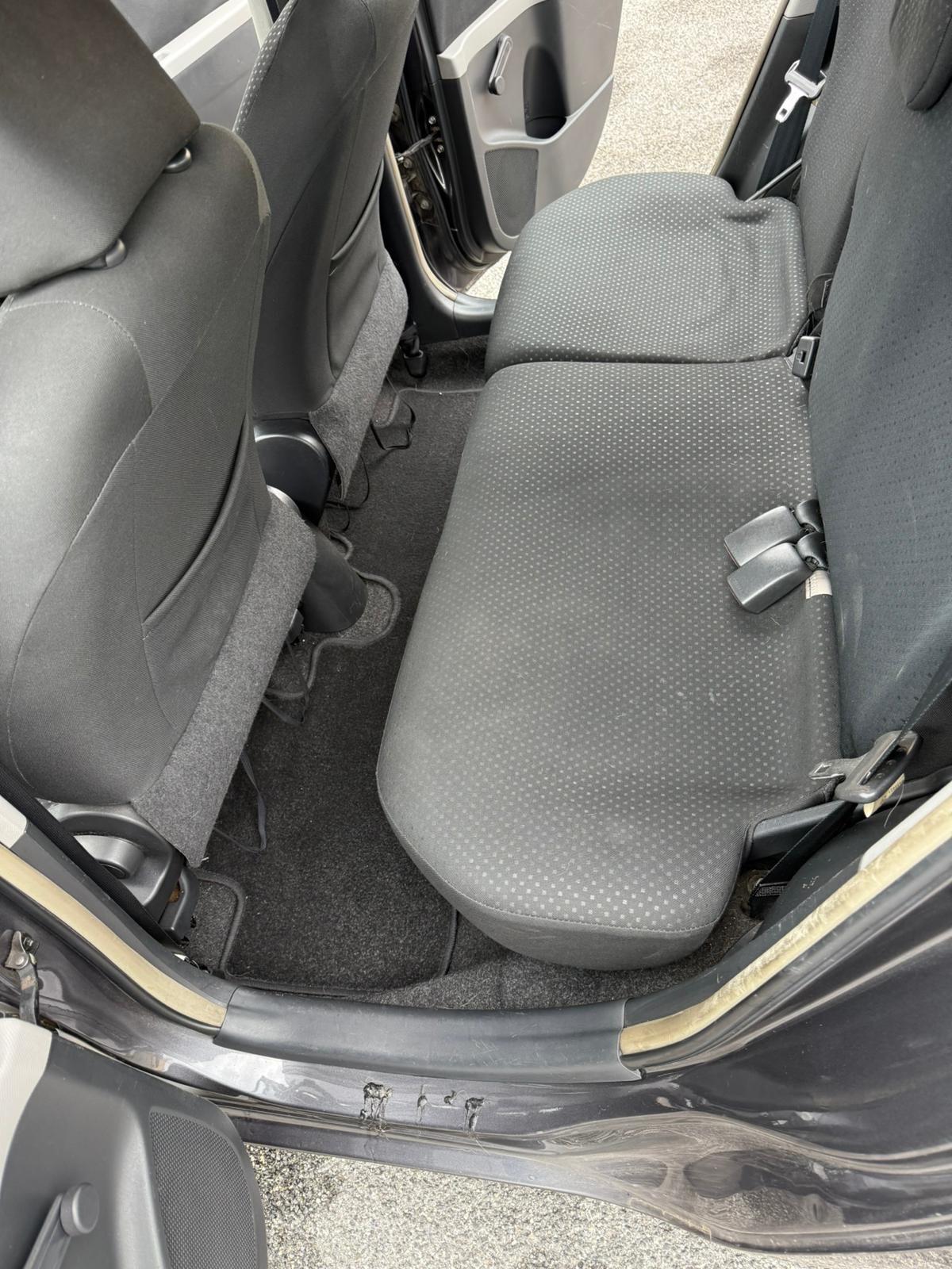 Toyota Yaris 1.4 D-4D DPF 5 porte Sol
