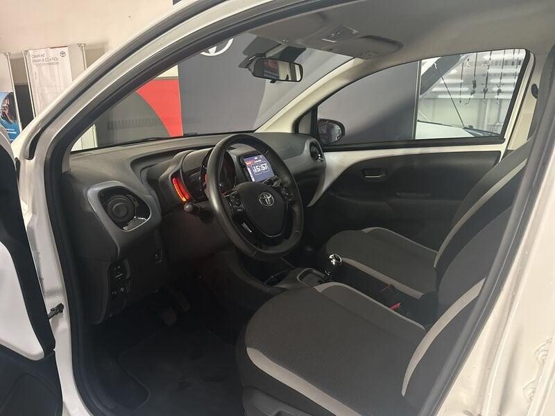 Toyota Aygo Connect 1.0 VVT-i 72 CV 5 porte x-play MMT