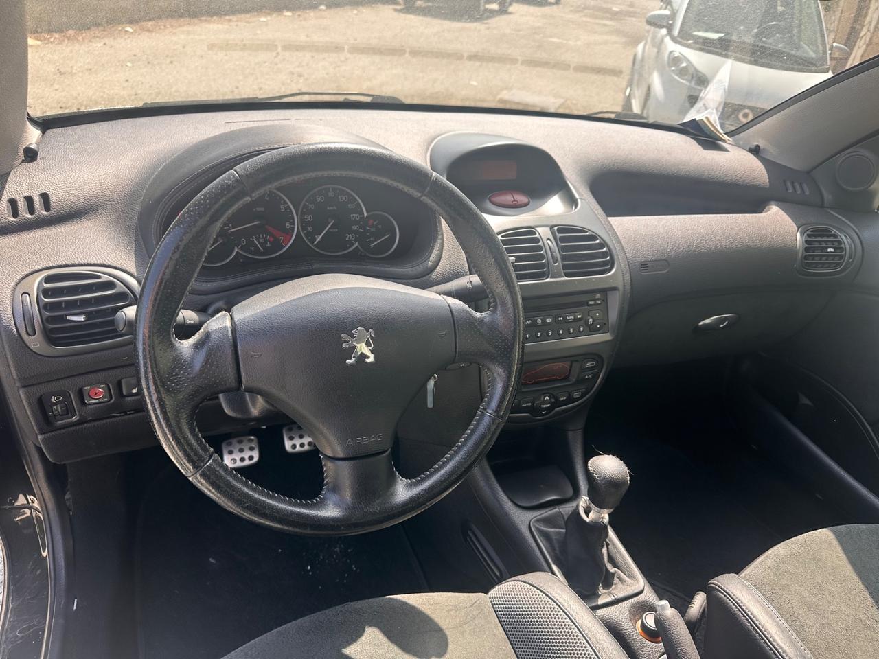 Peugeot 206cc 1.6 16V 3p. Cabrio RC LINE
