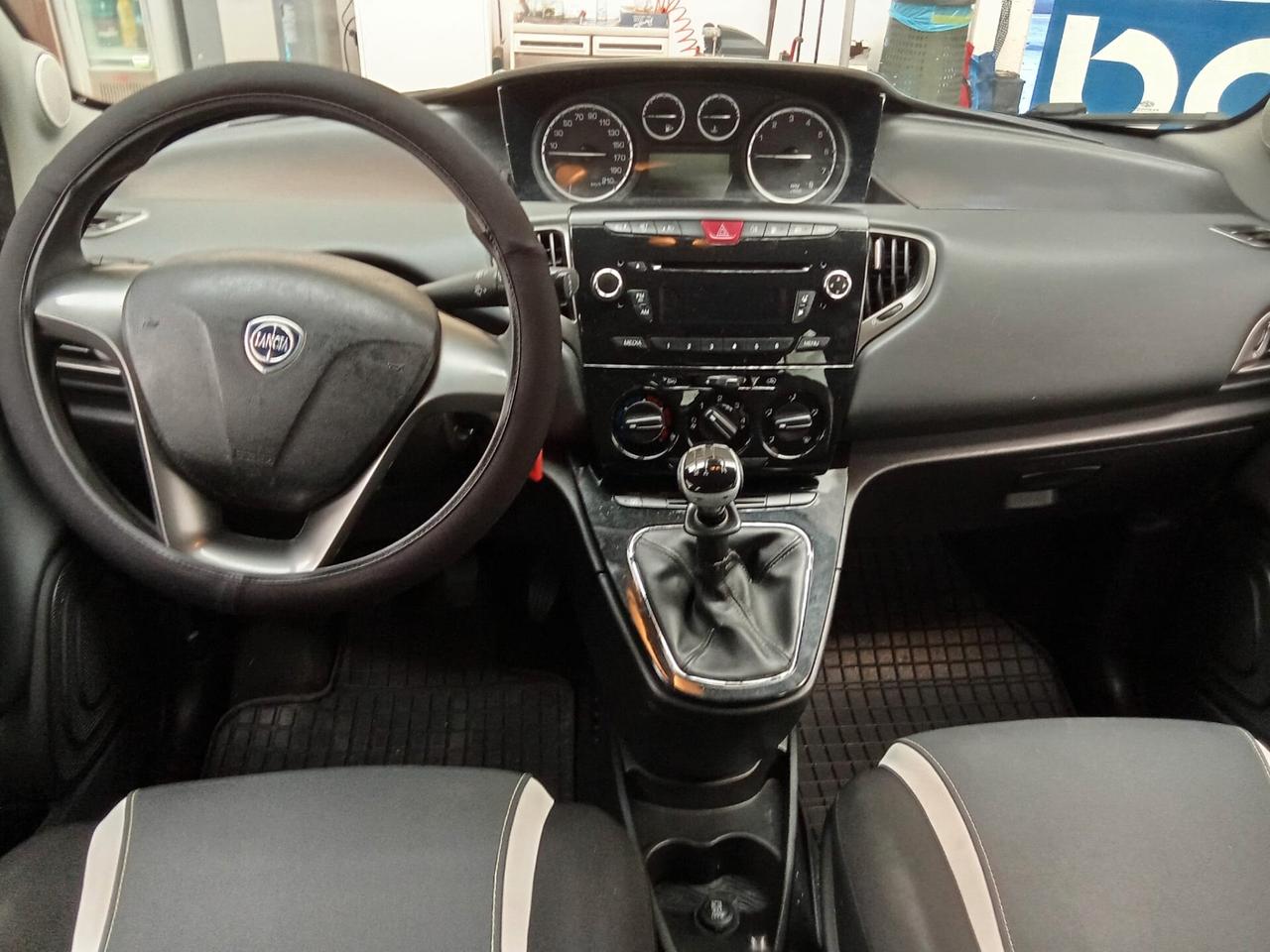 Lancia Ypsilon 1.2 69 CV 5 porte GPL Ecochic Elefantino