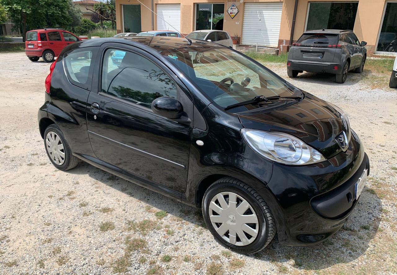 Peugeot 107 1.0 68CV 3p. Sweet Years