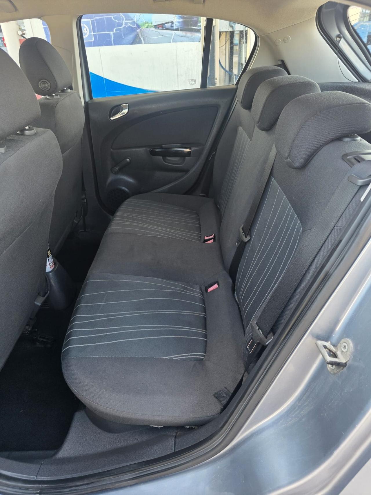 Opel Corsa 1.2 5 porte GPL