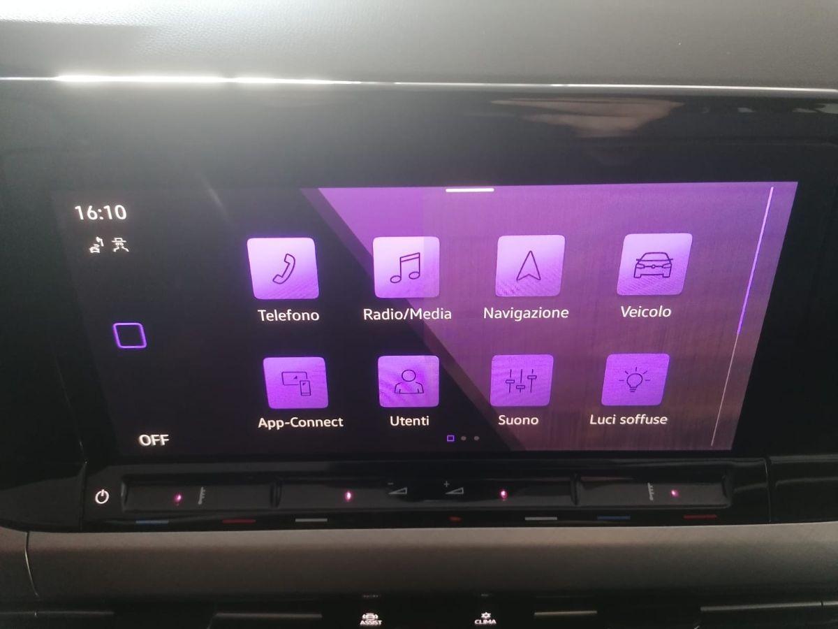 VOLKSWAGEN - Golf Variant - 2.0 TDI SCR Life