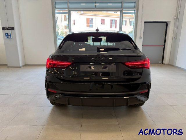 AUDI Q3 SPB 40 TDI quattro S tronic Identity Black