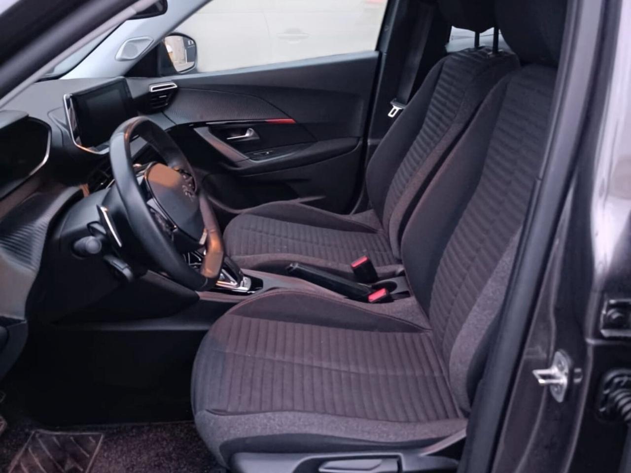 Peugeot 2008 PureTech 130 S&S EAT8 Active Pack