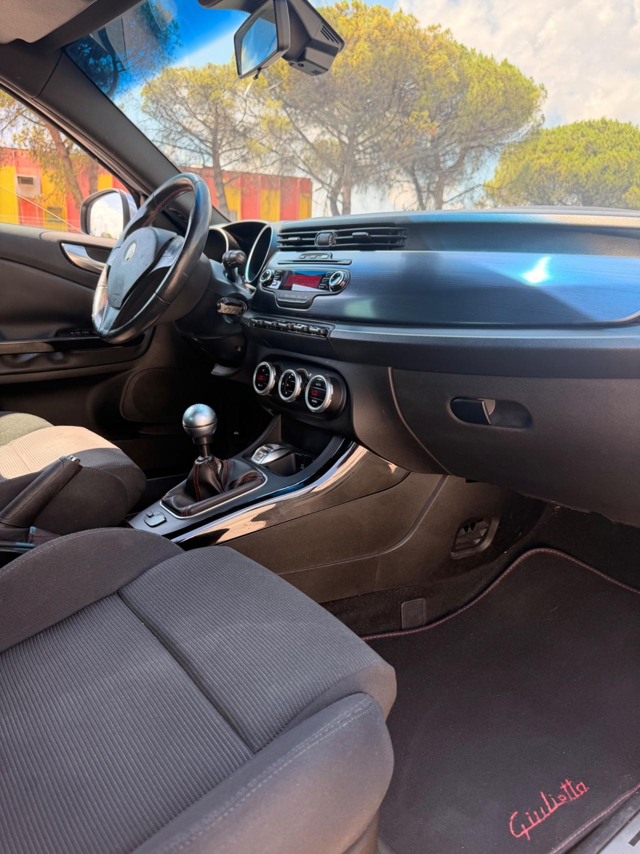 Alfa Romeo Giulietta 2.0 JTDm-2 140 CV Distinctive