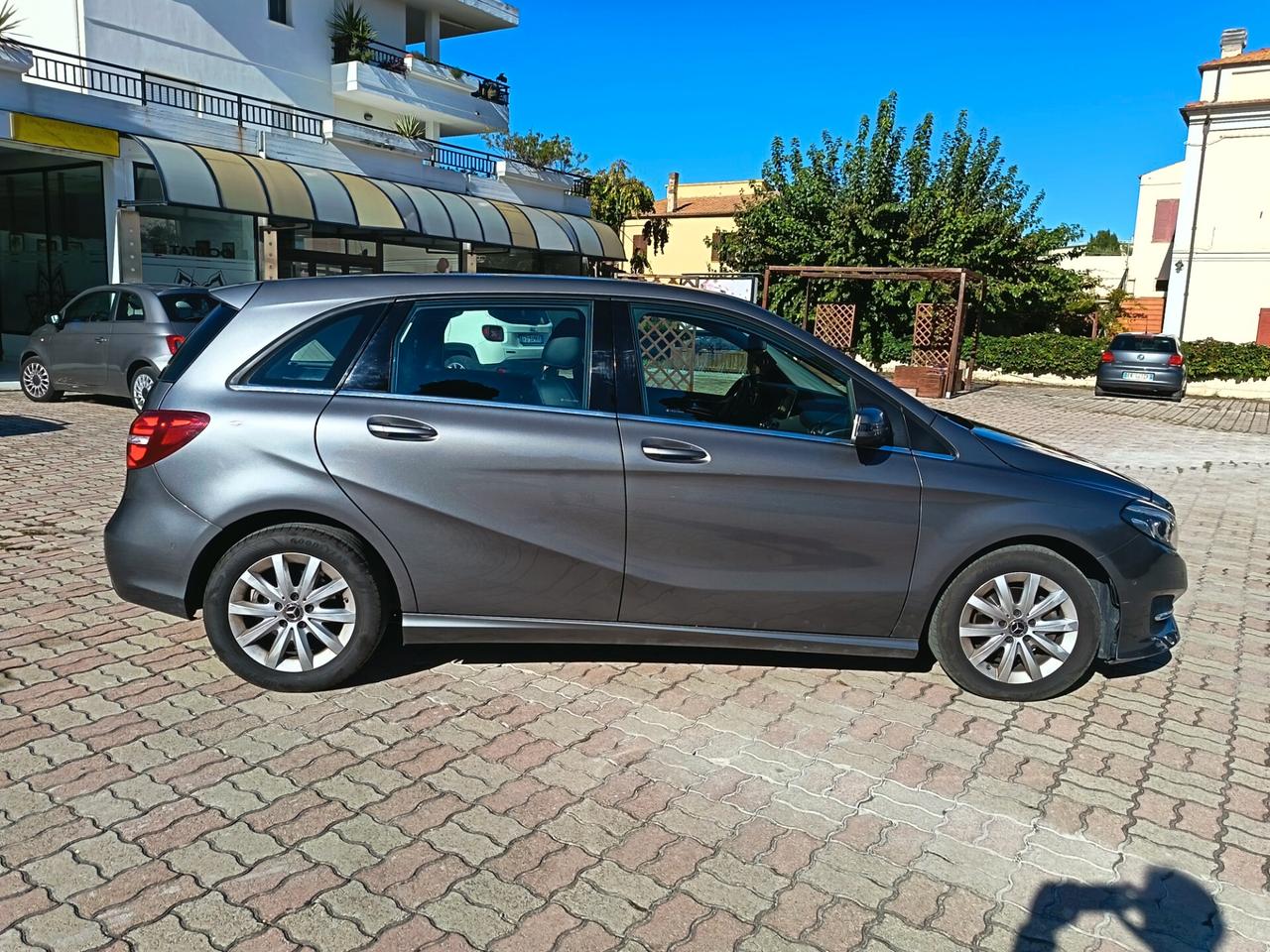 Mercedes-benz B 180 d Premium