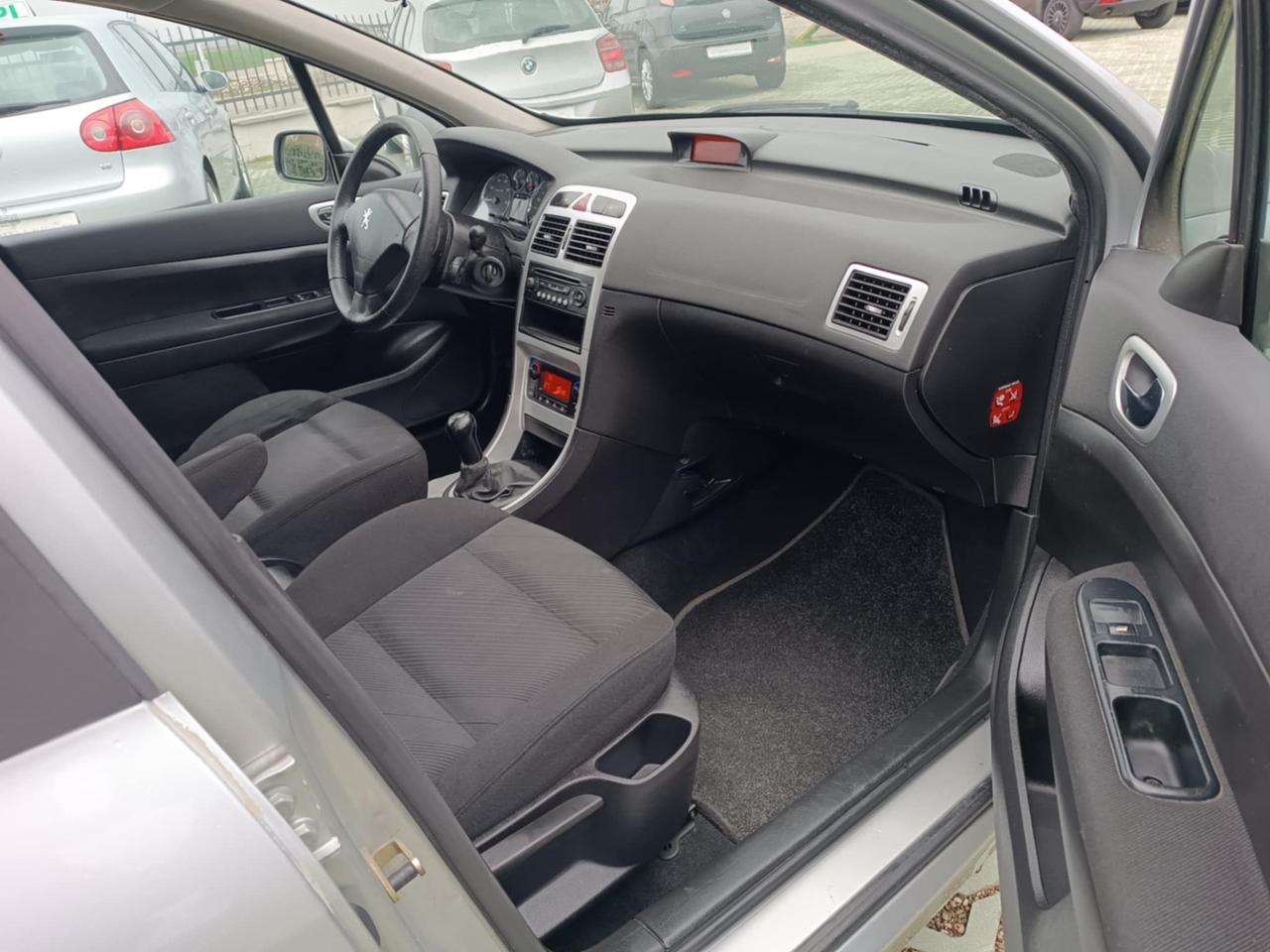 Peugeot 307 1.6 16V Station XS ideale per neopatentati