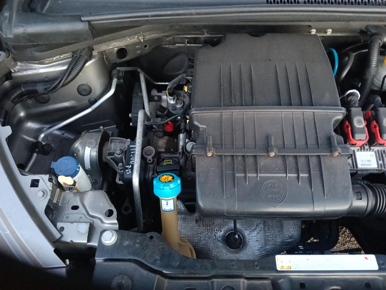 Lancia Ypsilon 1.2 69 CV 5 porte