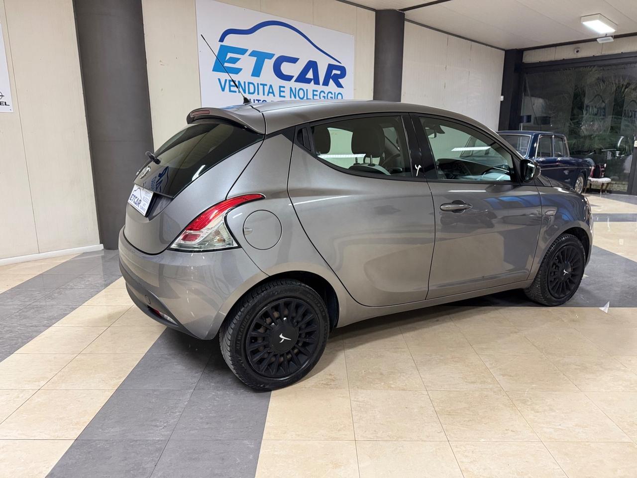Lancia Ypsilon 1.2 69 CV 5 porte GPL Ecochic Gold