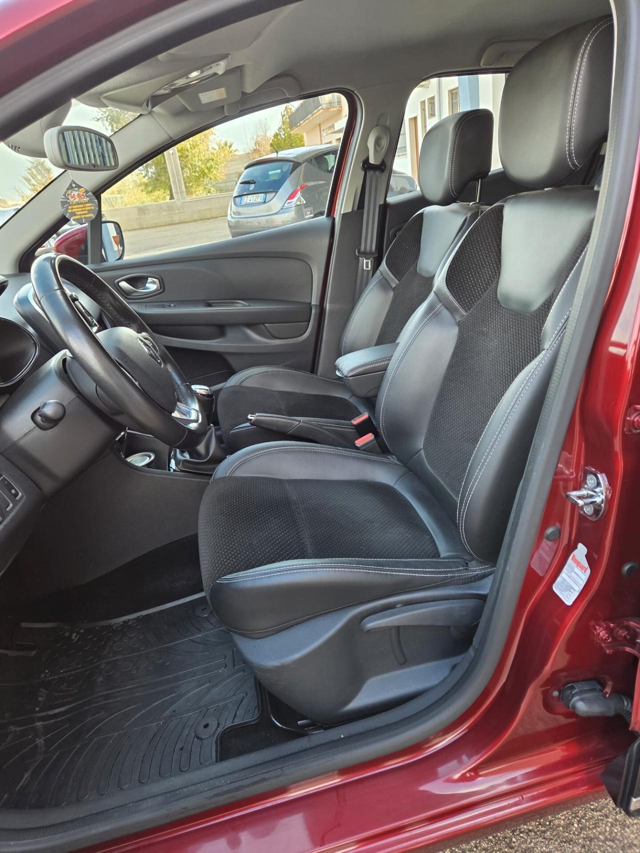 Renault Clio dCi 8V 75 CV Start&Stop 5 porte Energy Intens