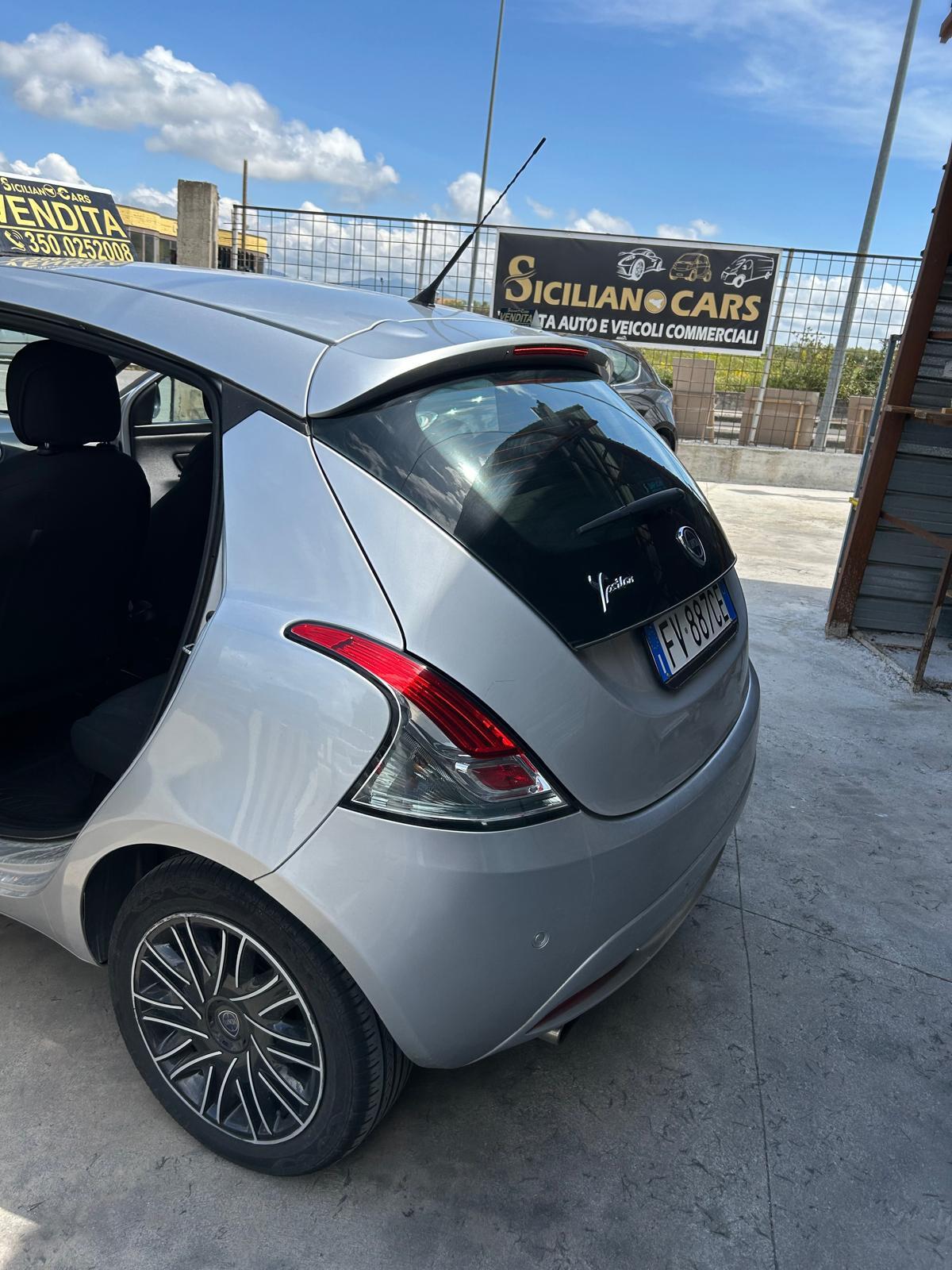 Lancia Ypsilon 1.2 69 CV 5 porte S&S Gold