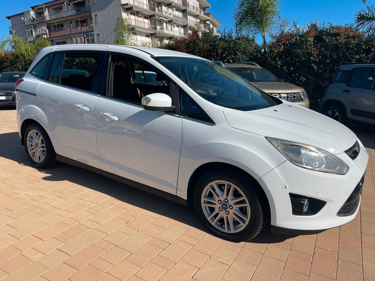 Ford C-Max 7 Posti "Finanziabile Senza Busta Paga"