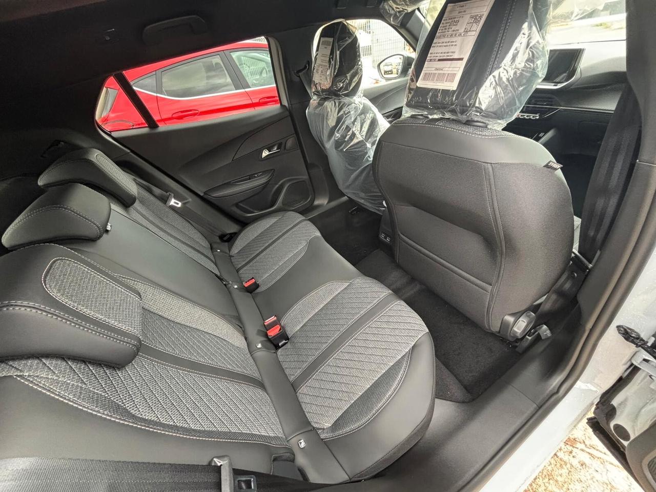 Peugeot 2008 1.2 PureTech Allure