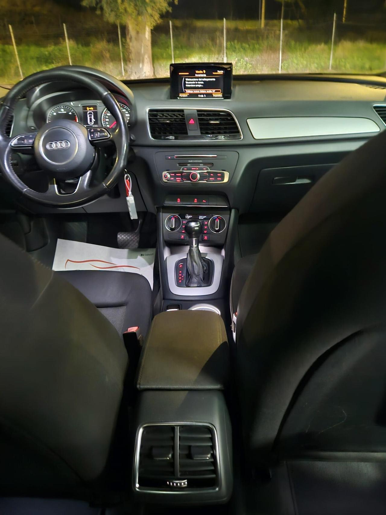 Audi Q3 2.0 TDI 120cv 88kw AUTOMATICA F1 TETTO