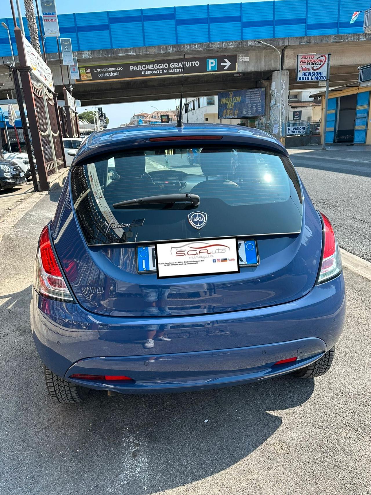 Lancia Ypsilon 0.9 TwinAir 85 CV 5 porte Metano Ecochic Elefantino