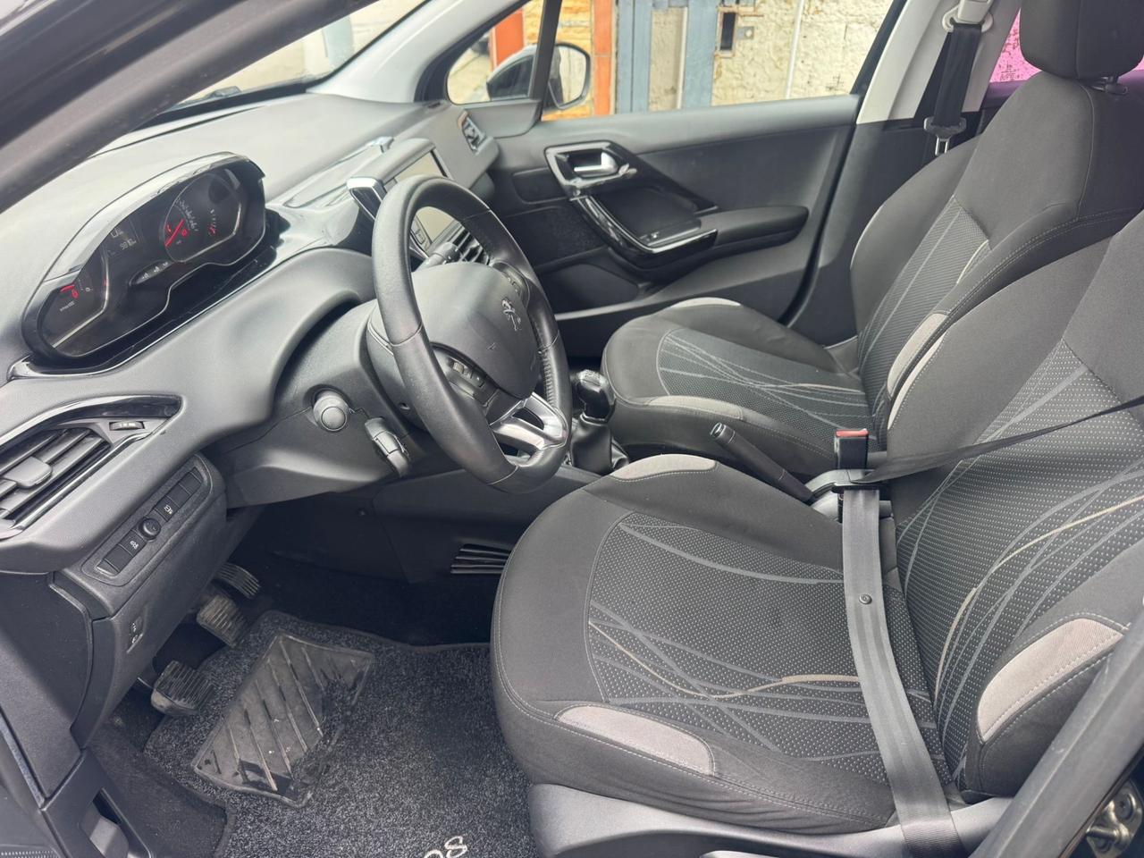 Peugeot 208 1.4 HDi 68 CV 5 porte Access
