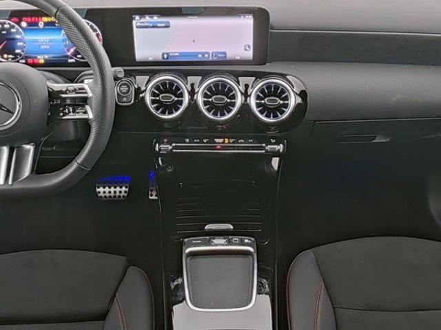 MERCEDES-BENZ A 180 Automatic AMG Line Advanced Plus
