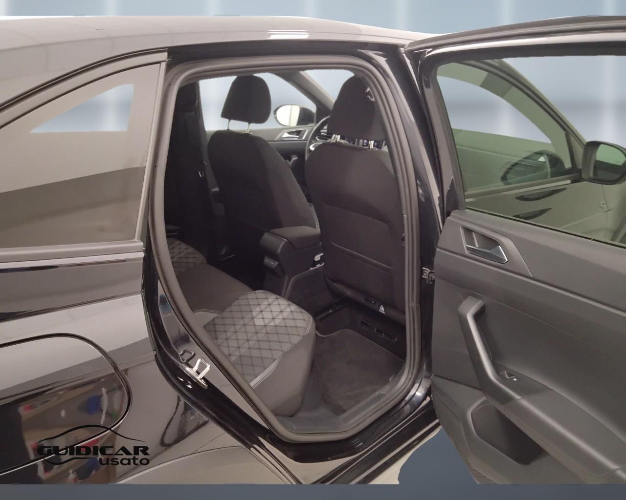 VOLKSWAGEN Taigo - Taigo 1.0 tsi R-Line 115cv