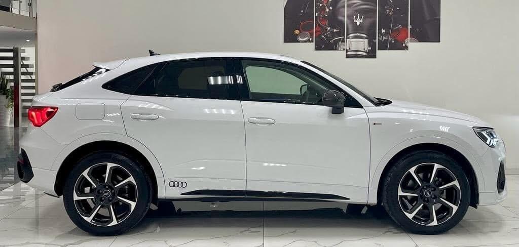 Audi Q3 SPB 35 TDI quattro S tronic S line Identity My21