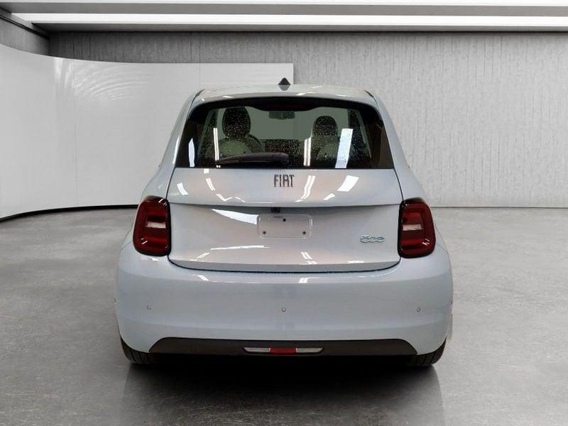 FIAT 500 500e 42 kWh La Prima