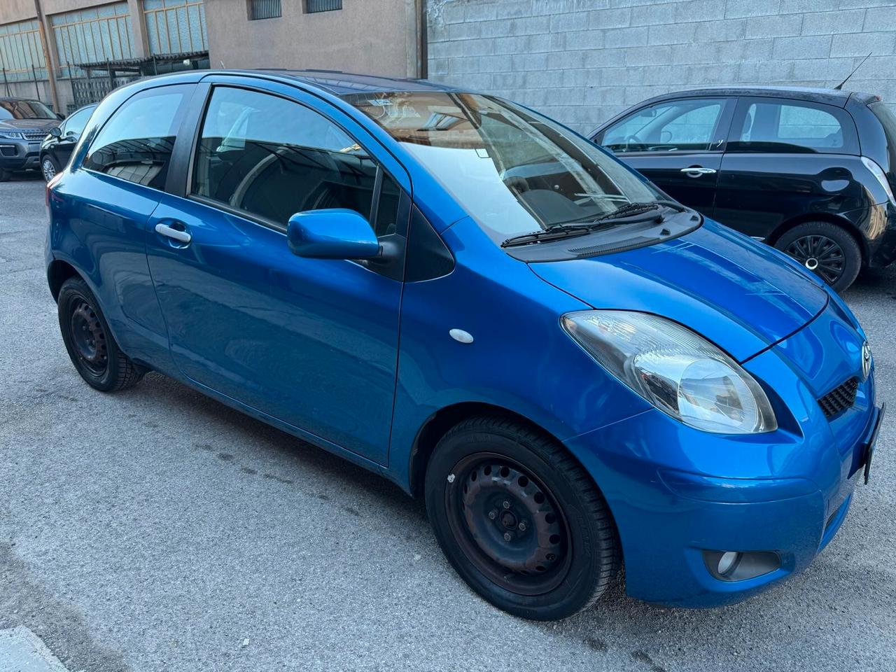 Toyota Yaris 1.3 3 porte Sol*EURO5B*NEOPATENTATI