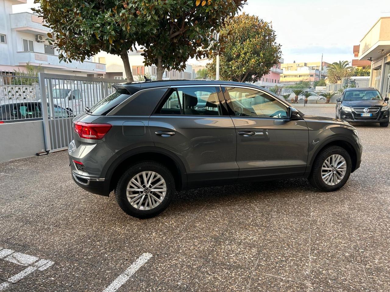 Volkswagen T-Roc 1.6 TDI SCR Business BlueMotion Technology