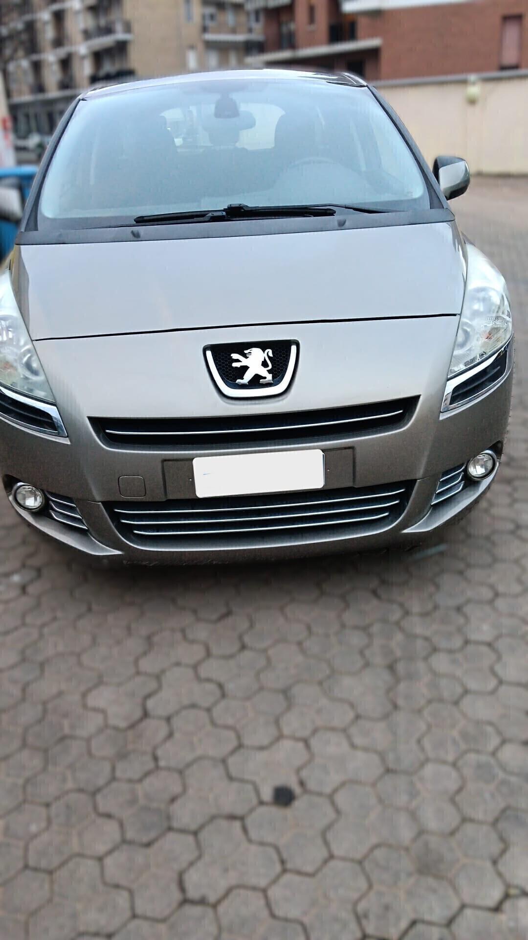 Peugeot 5008 - APERTI AD AGOSTO