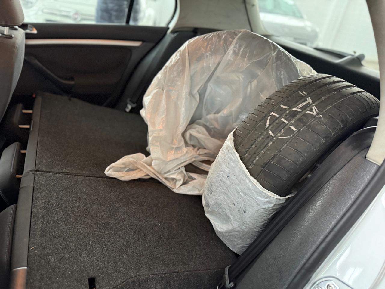 Volkswagen Golf 1.6 16V FSI 5p. Comfortline