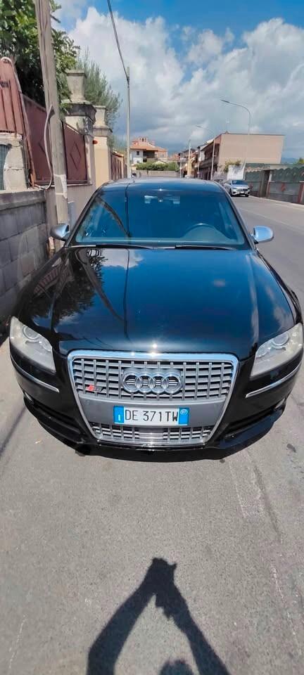 Audi A8 S8 5.2 V10 quattro tiptronic