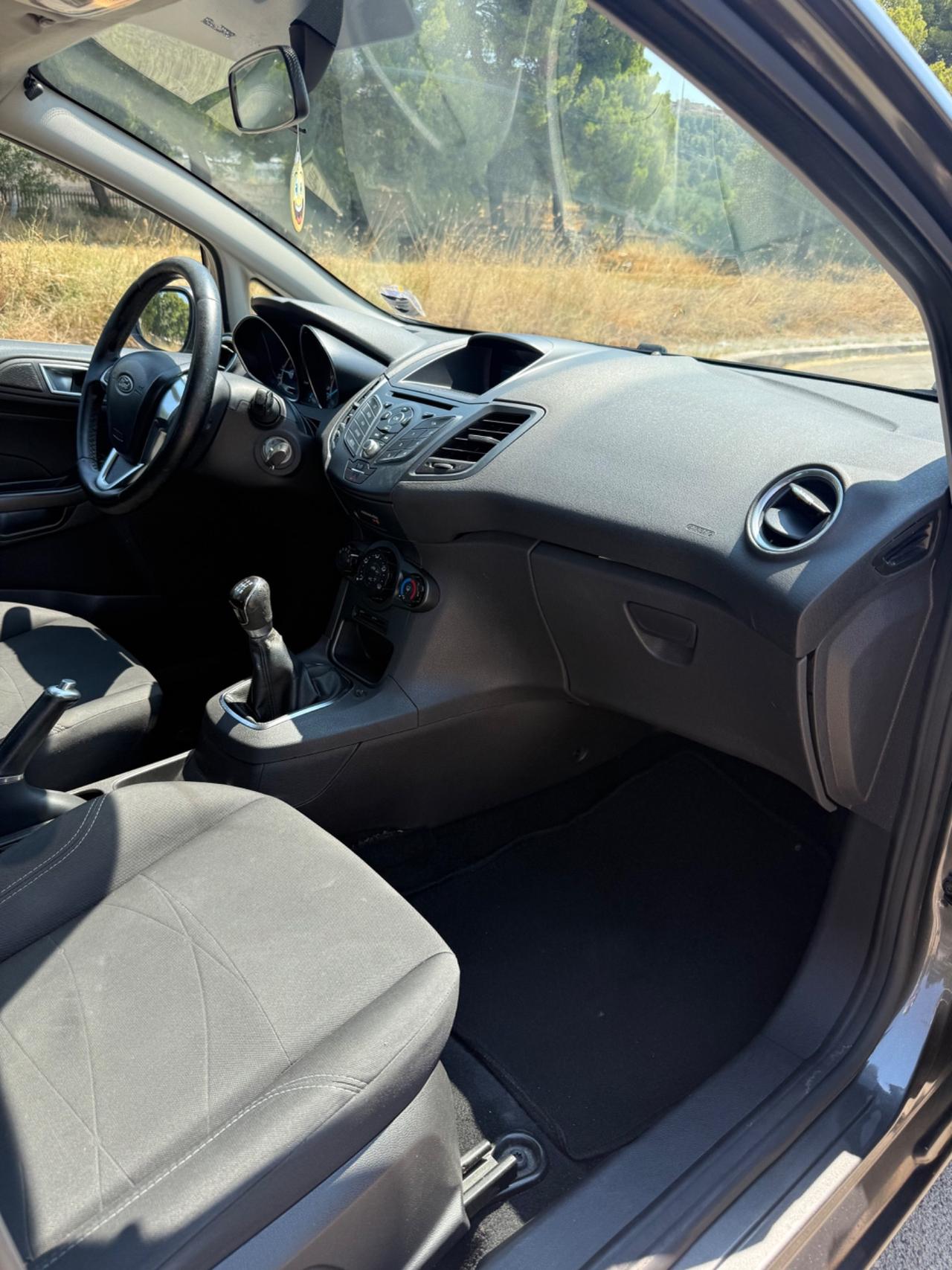 Ford Fiesta 1.5 TDCi 75CV 5 porte Business