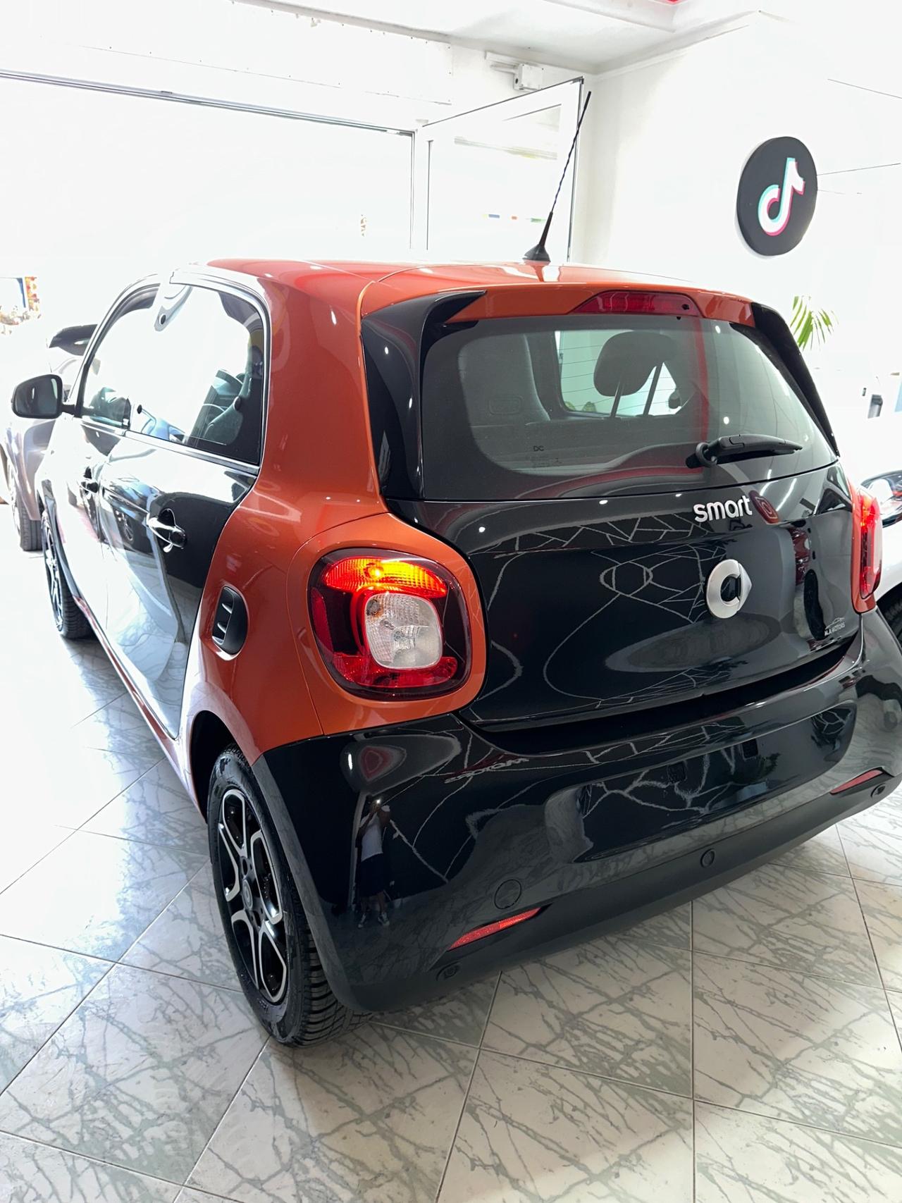 Smart ForFour 70 1.0 Prime