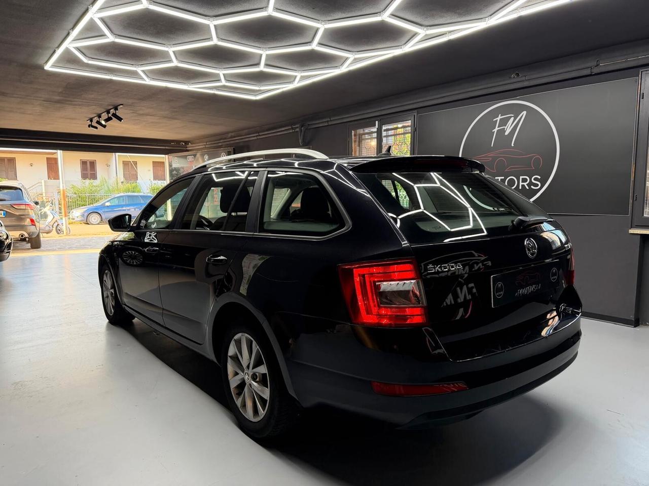 Skoda Octavia 1.6 TDI CR 110 CV DSG Wagon Style