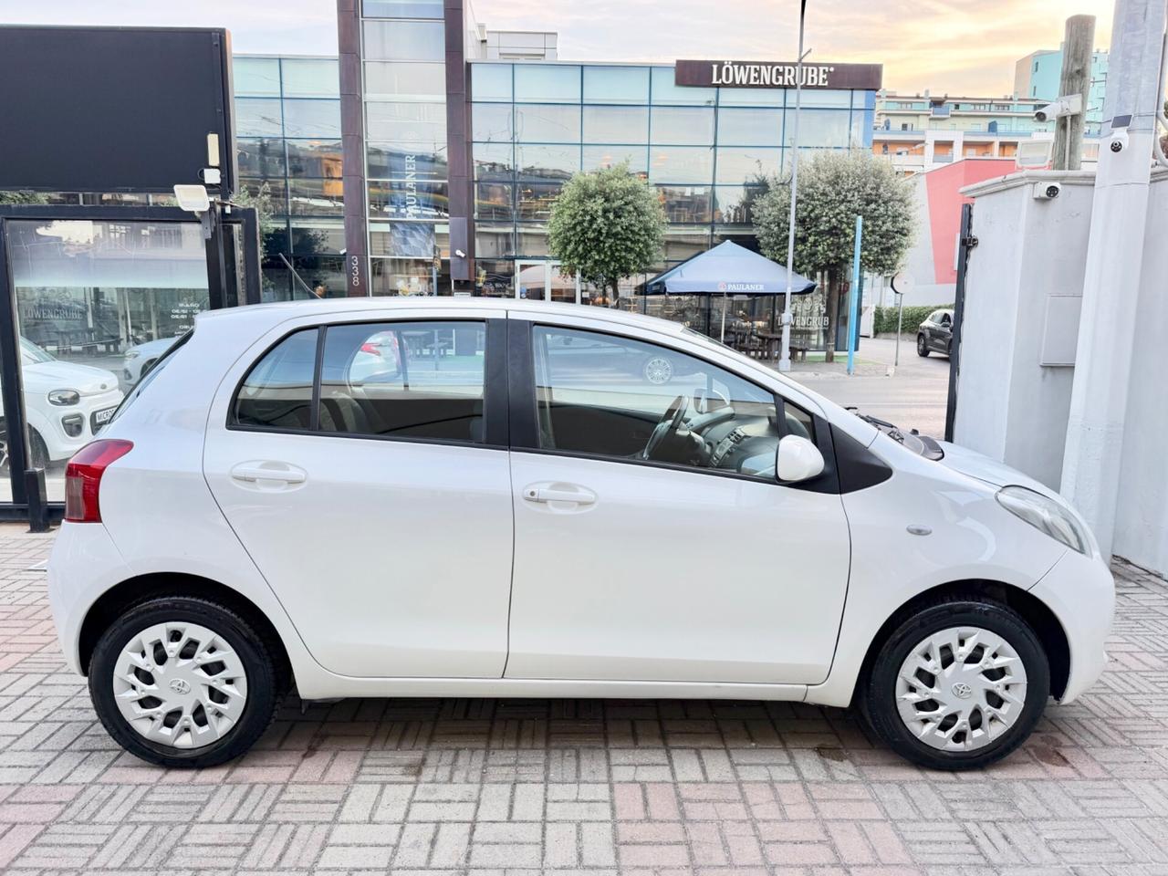 Toyota Yaris 1.0 VVT-i Sol - GARANZIA