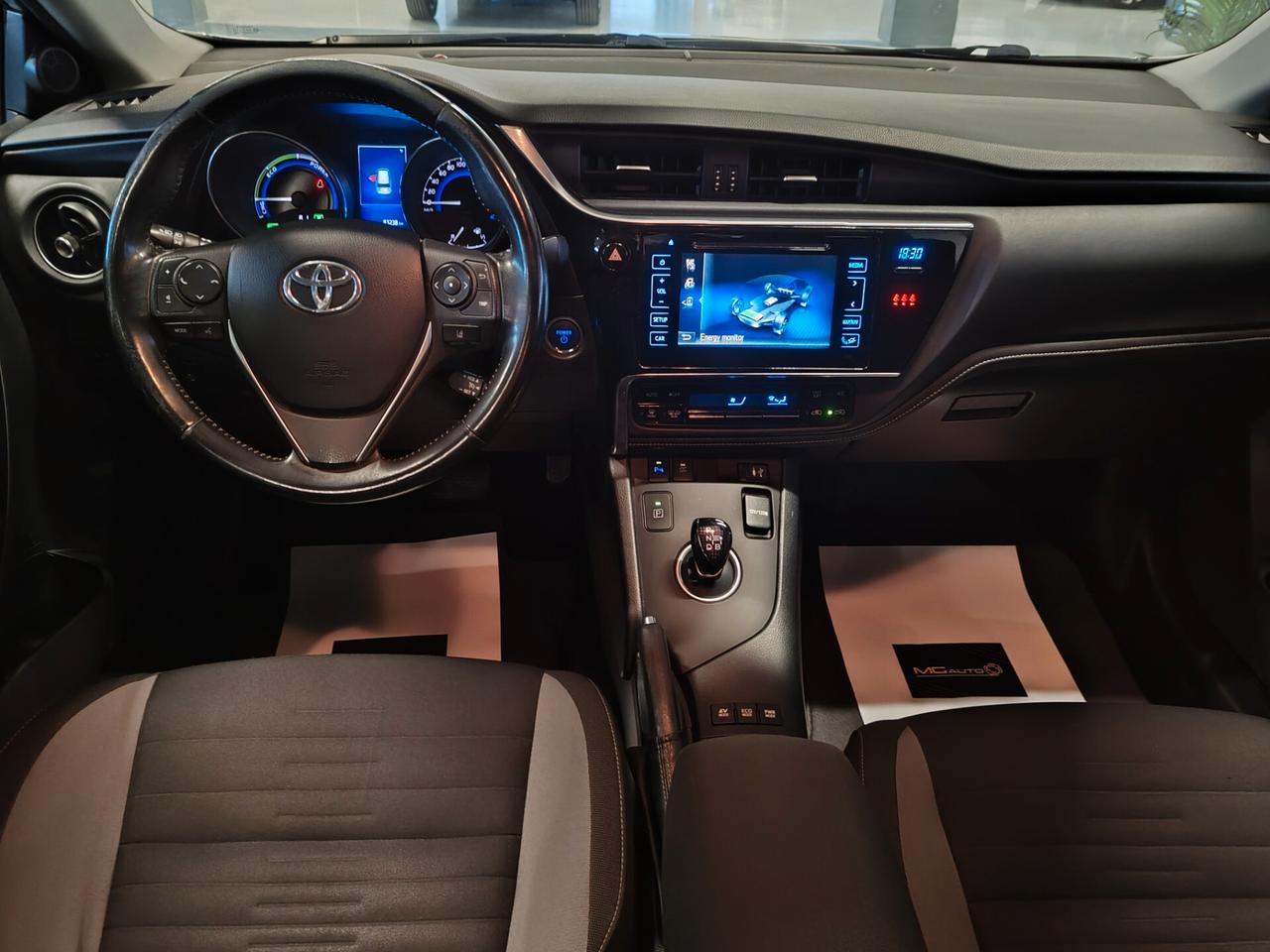 Toyota Auris 1.8 Hybrid Lounge