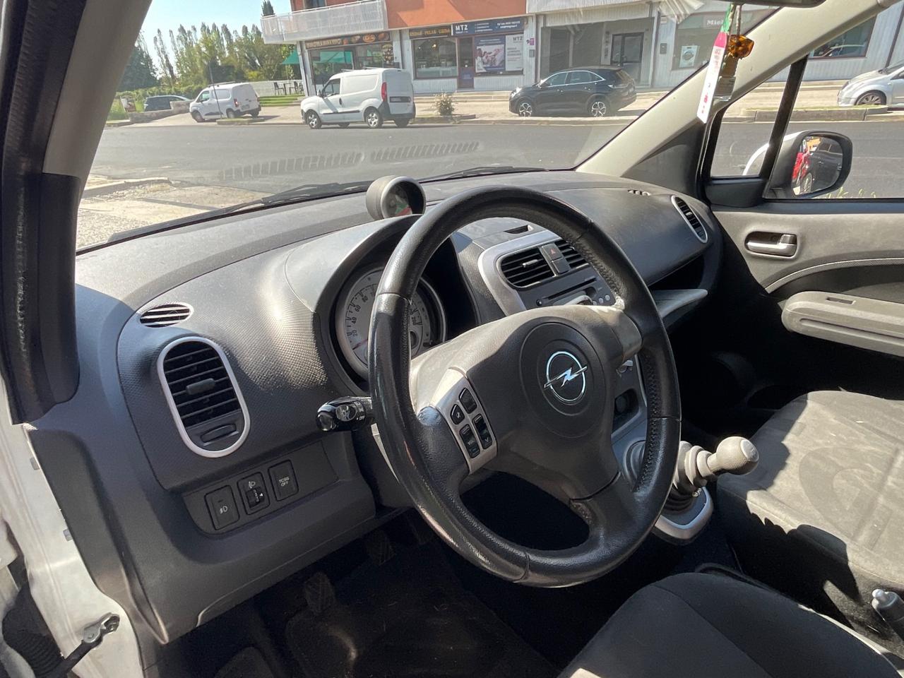 Opel Agila 1.2 16V 86CV aut. Enjoy