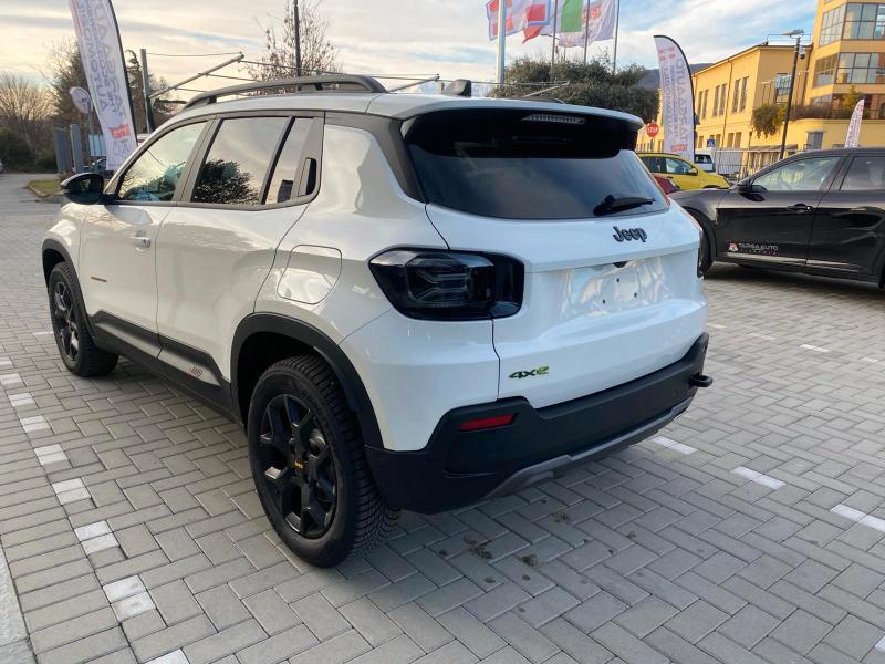 Jeep Avenger 1.2 turbo e-hybrid mhev The North Face 4xe 145cv edct6