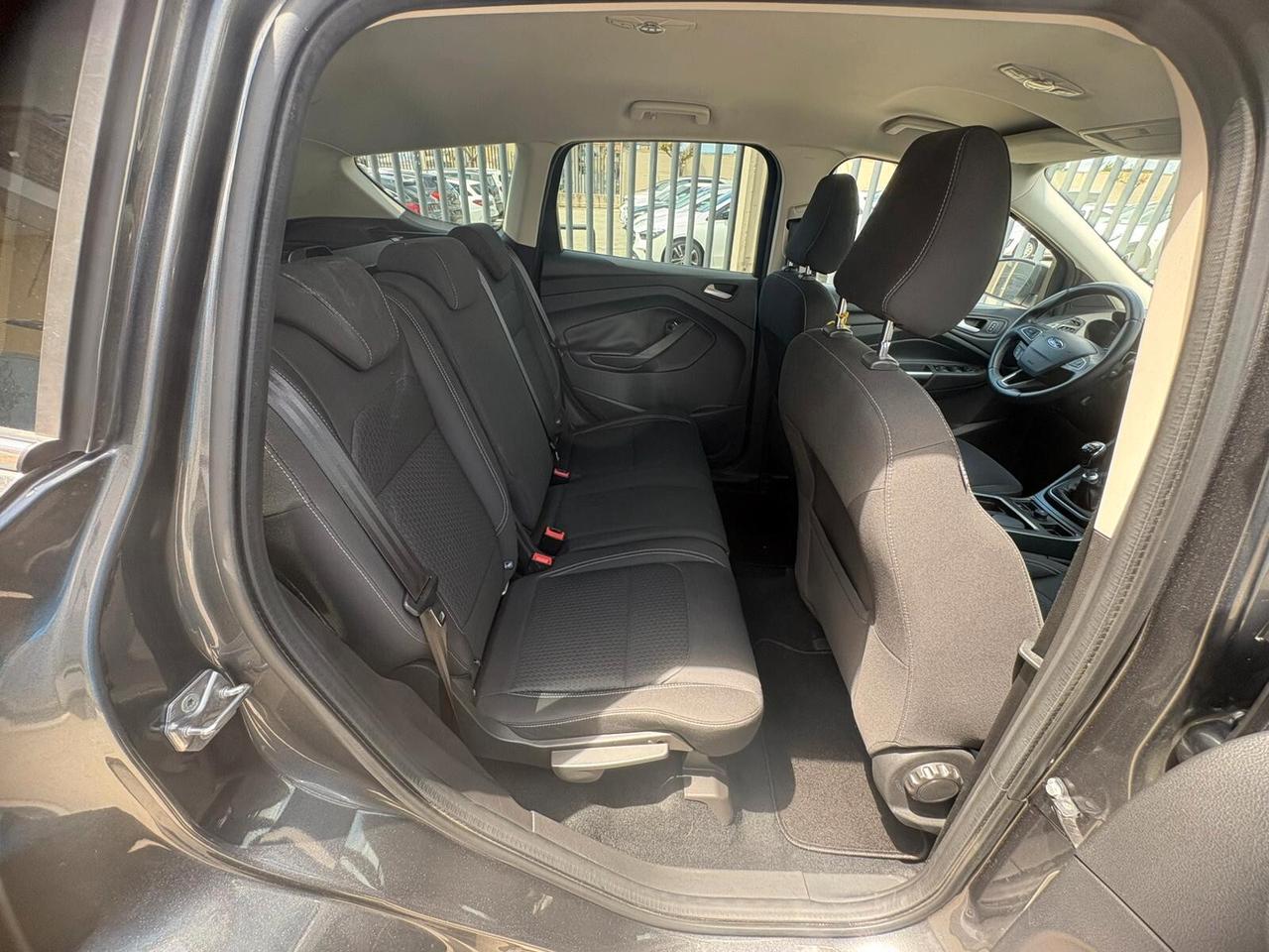 Ford Kuga 2.0 TDCI 120 CV S&S 2WD ST-Line ANNO 2019