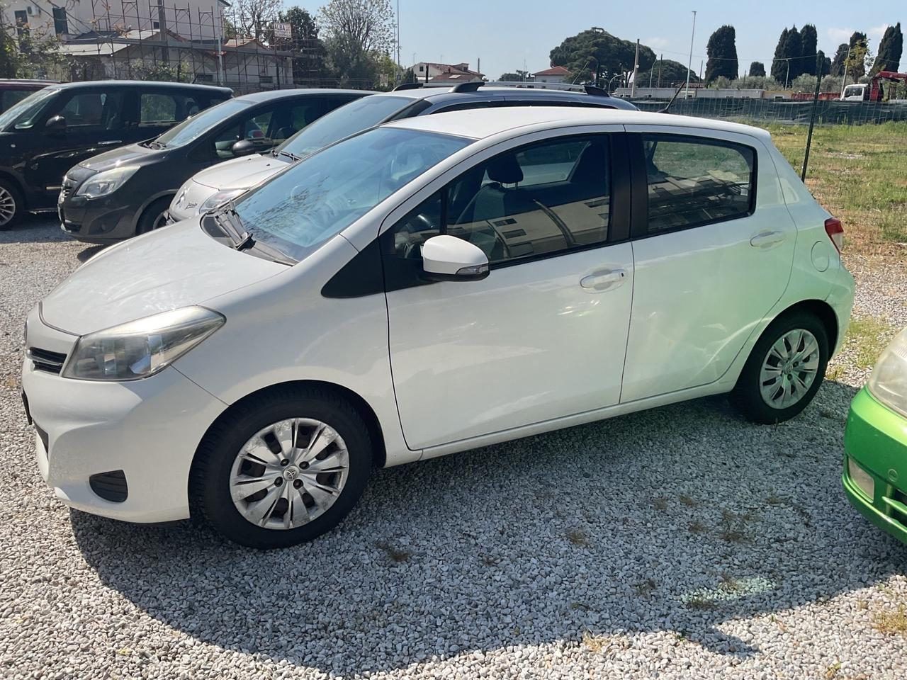 Toyota Yaris 1.0 5 porte Lounge