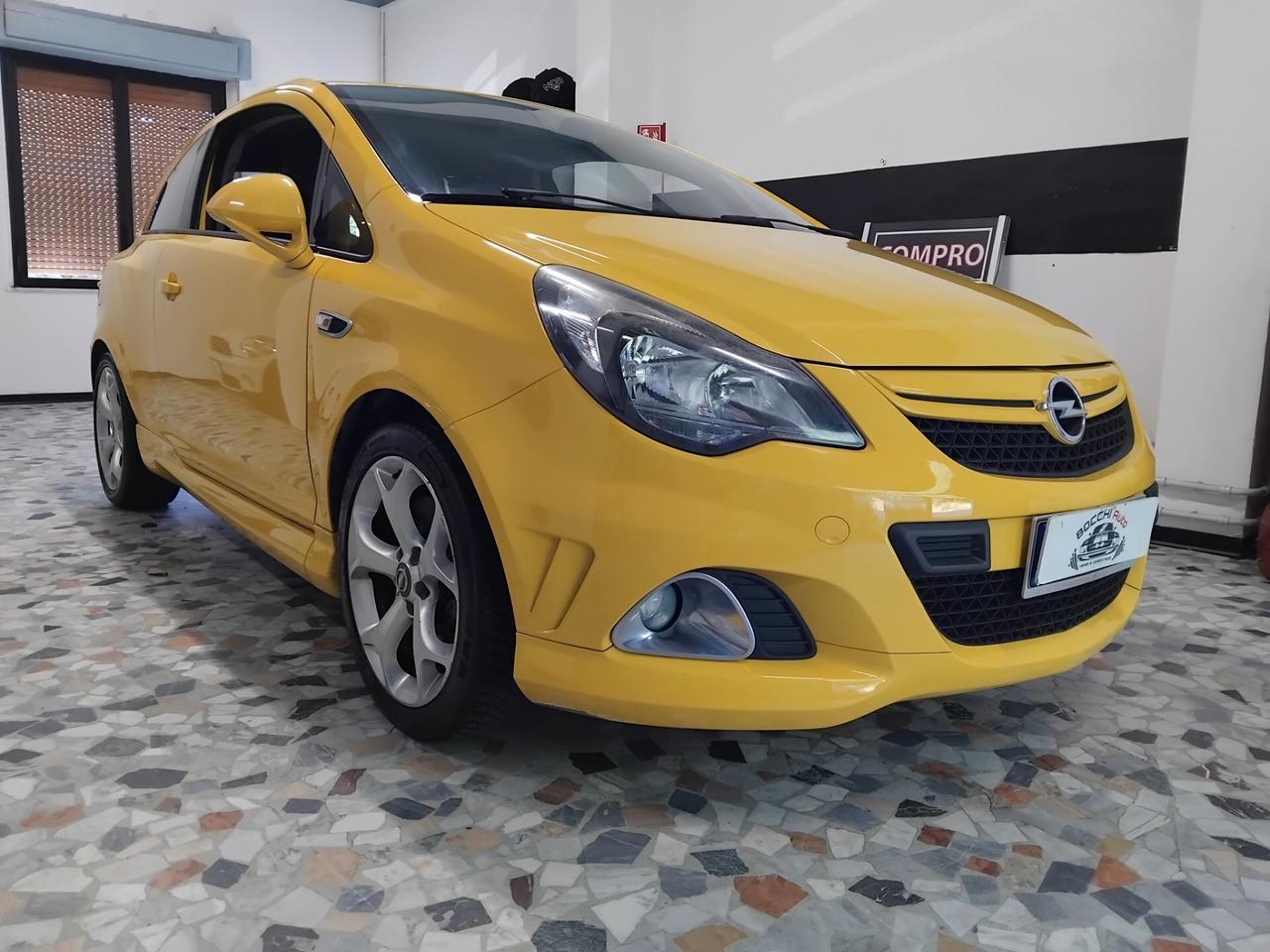Opel Corsa 1.6 T 192CV 3 porte OPC