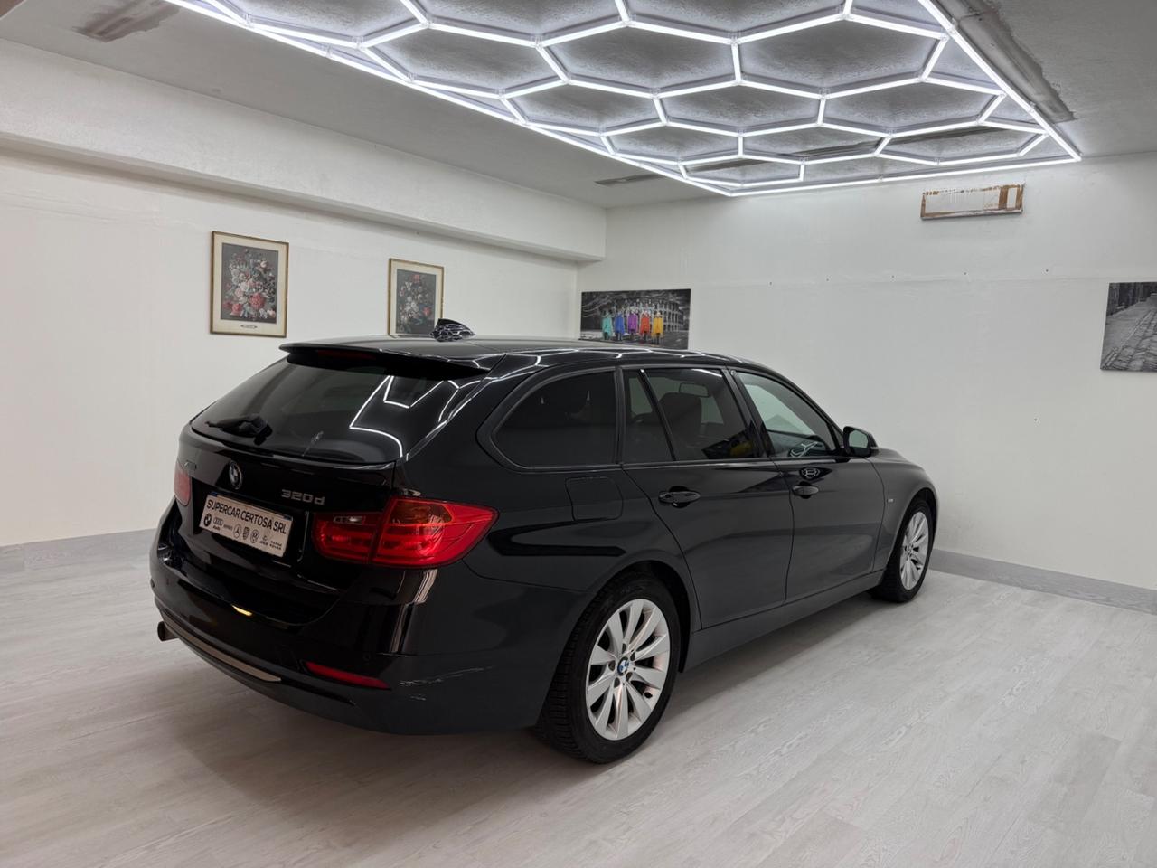 Bmw 320 320d xDrive Touring Luxury