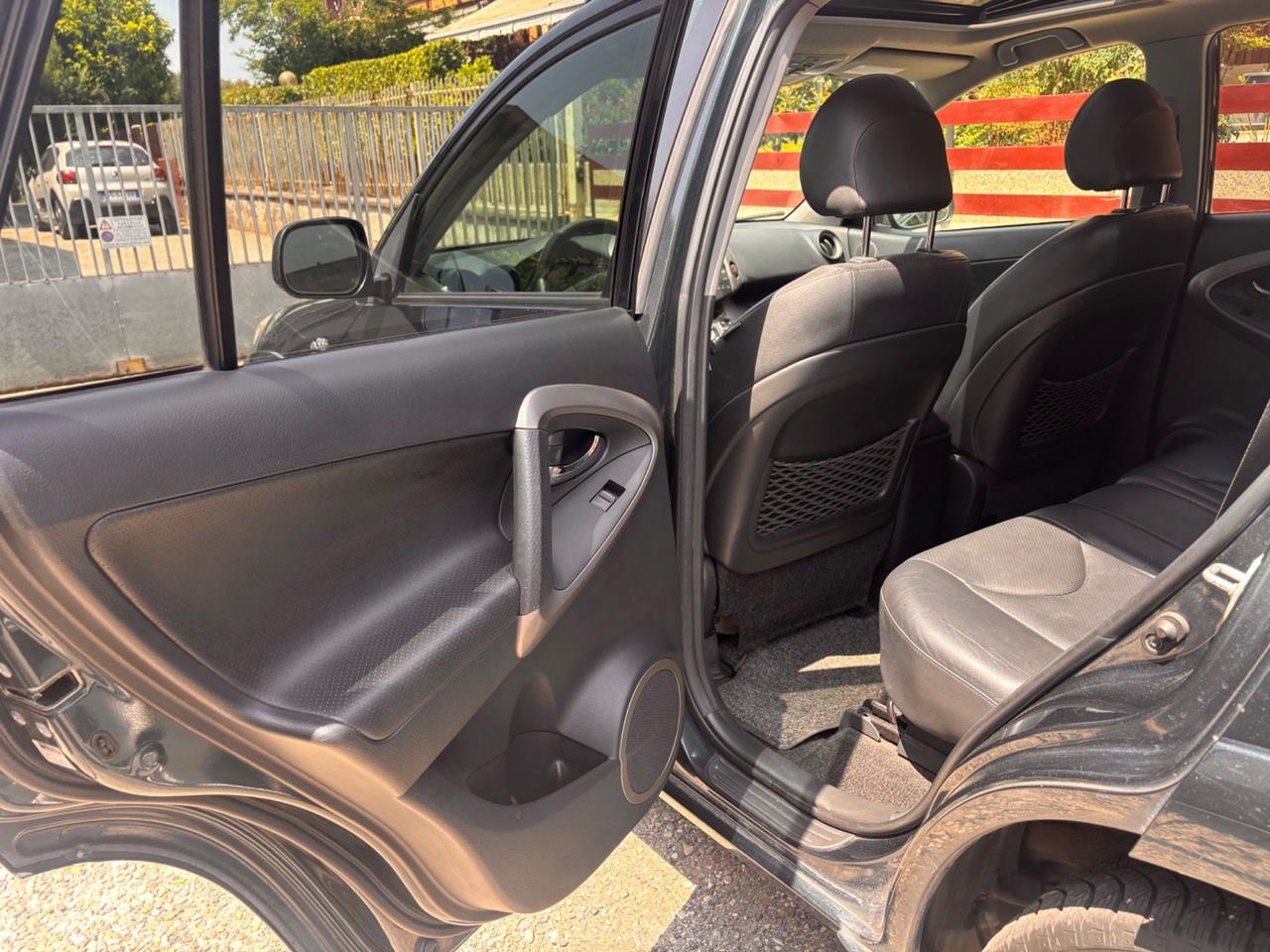 Toyota RAV 4 RAV4 2.2 D-4D 177 CV Luxury