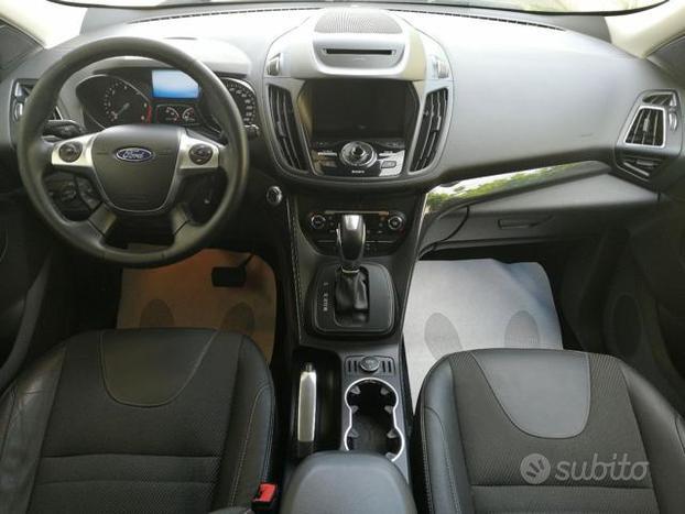 FORD Kuga 2.0 TDCI 150 CV S&S 4WD Powershift Tit