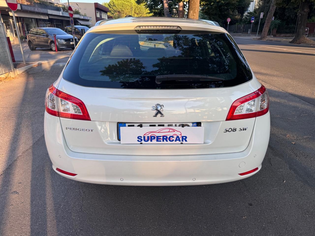 Peugeot 5008 1.6 e-HDi 115CV S&S garanzia 12 mesi