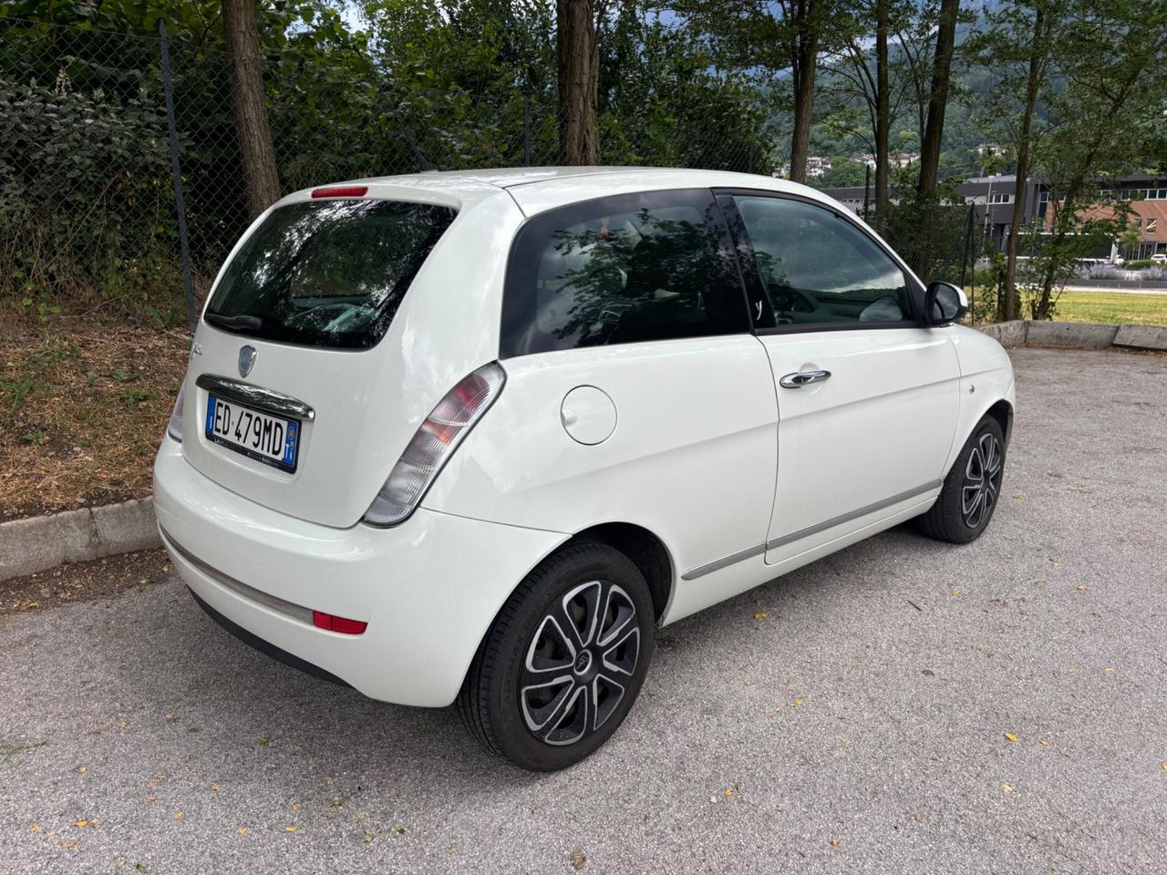 Lancia Ypsilon 1.2 69 CV Elle NEOPATENTATI
