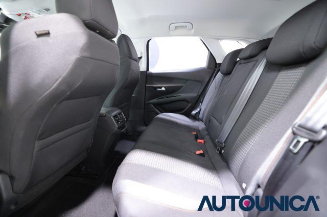 PEUGEOT 3008 BLUEHDI 130 S&S EAT8 ALLURE FARI LED NEOPATENTATI